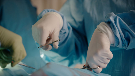 CU-Cutting-Suture-in-Surgery